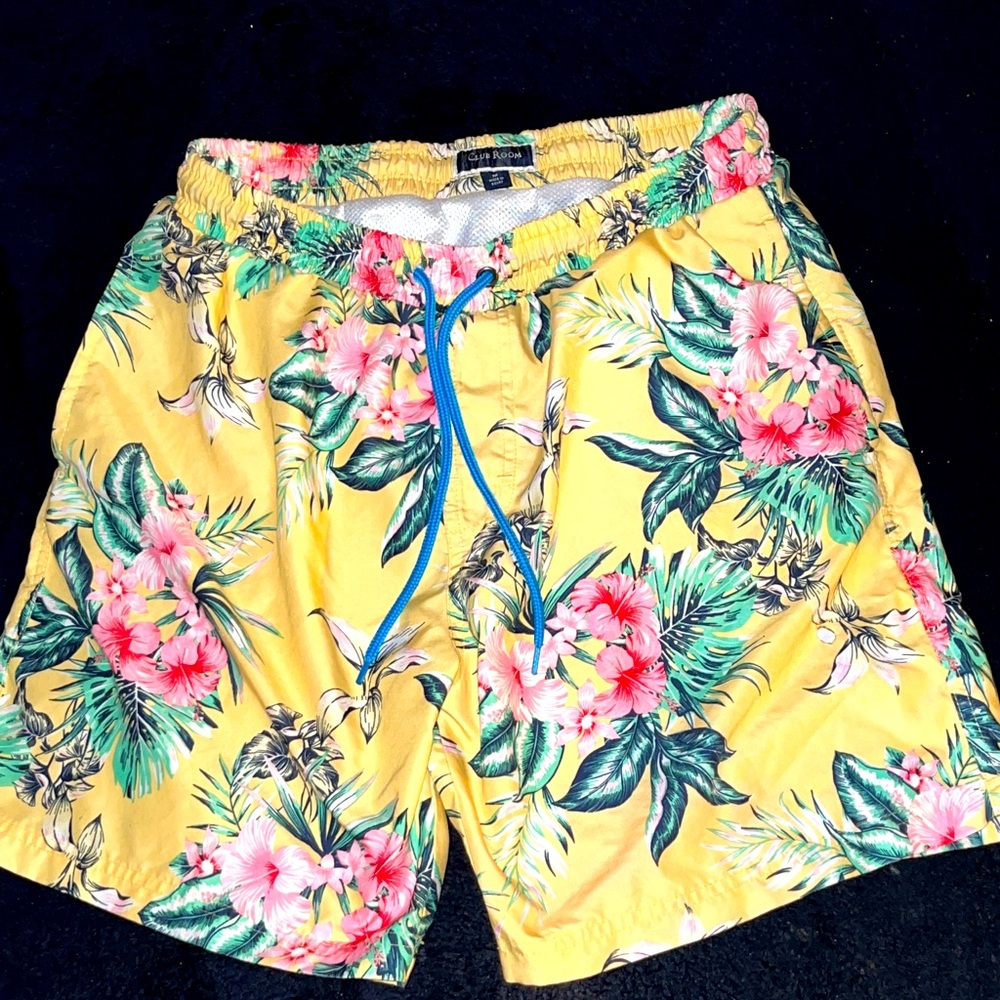 Men’s swim trunks